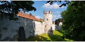  Schalenturm an der stlichen Stadtmauer ca. 100 m nrdlich vom Bayertor