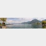  Lac Leman (Panorama) von der Uferpromenate in Villeneuve gesehen, im Hintergrund Bildmitte Montreux
