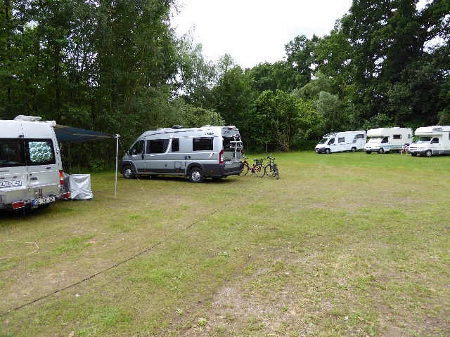 Parking space in front of the barrier of the campsite. Available on the right satellite channels. Po ...