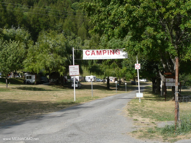 Camping Le Noyer du Baron in Le Lauzet-Ubaye