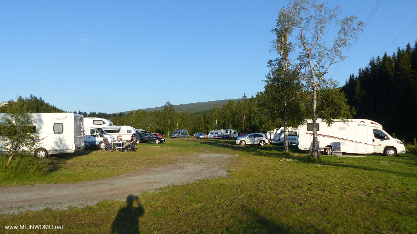  Beau camping, emplacements spacieux  