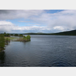 Landschaft am Fluss Tornio auf schwedischer Seite