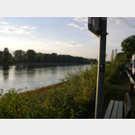 Der Rhein am Stellplatz