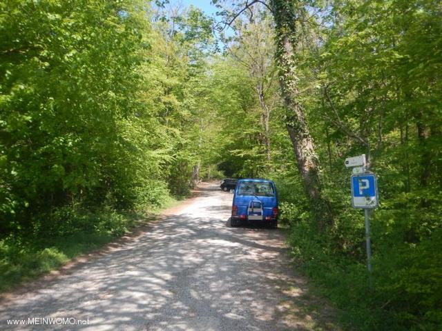  Mnthal Ampfernstrasse, doodlopende weg naar het bos hut