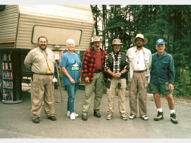 Crew mit Service-Personal Chena-River Campground, Fairbanks Alaska (USA)