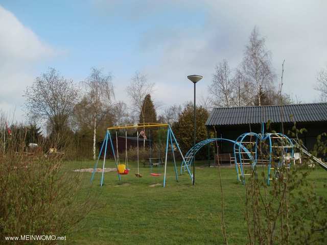  Playground and bad weather hut de Hoefstal