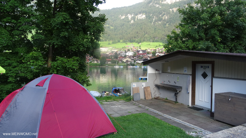  Sanitary facilities and a view of Lungernsee  