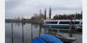 Bootshafen Kreuzlingen mit Seepark im Hintergrund