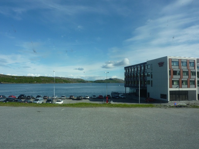 Aussicht vom Parkplatz auf die Barentssee