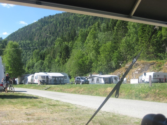  Camping, anche alcuni camper permanenti