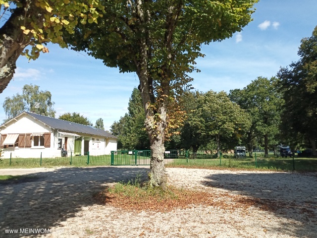 Batiments et espaces sanitaires.