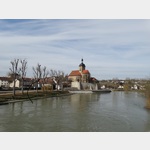 Blick auf den Neckar und die Regiswindis Kirche in Lauffen, Uferstrae, 74348 Lauffen am Neckar, Deutschland