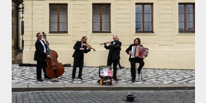 Prag 10/2016 Straenmusiker am Hradschiner Platz