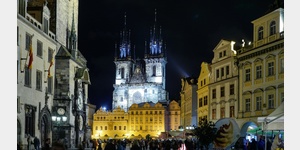 Prag 10/2016  Teynkirche - nachts wunderbar beleuchtet