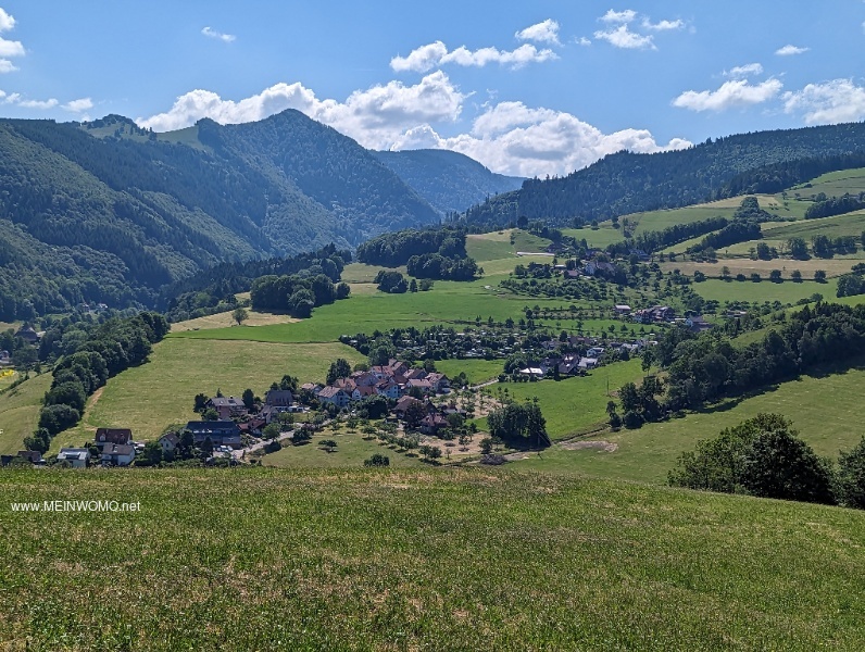 Campingen i mitten togs p uppstigningen till Schauinsland strax ovanfr byn. 