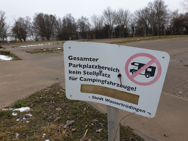 Freibad Parkplatz gesperrt fr Womo 2022