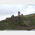 Burg Beilstein, vom gegenberleigenden Ufer der Mosel aus