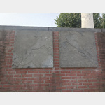 Nijmegen, Twee reliefs