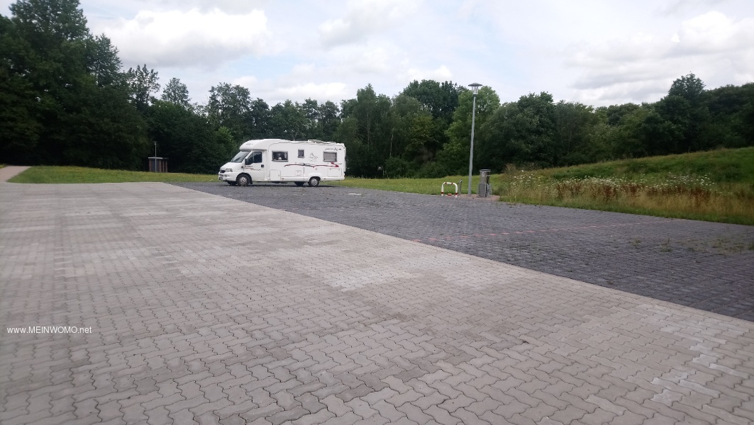 Hankensbttel: the newly paved parking space