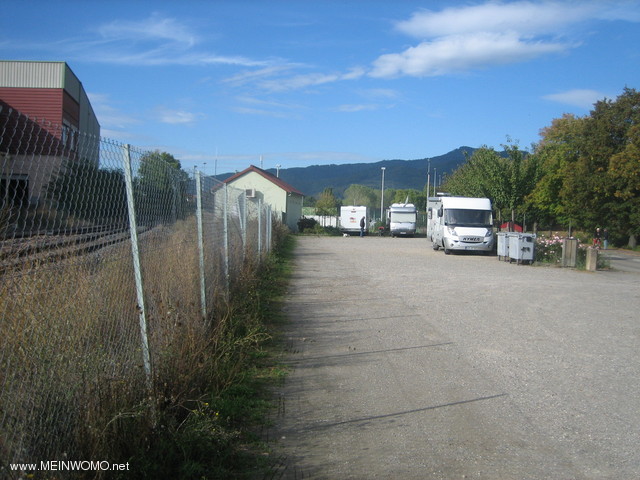  Turckheim / parkeerplaats bij het spoor in oktober 2012