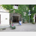 Weisses Brauhaus, Zugang zum Biergarten im Innenhof