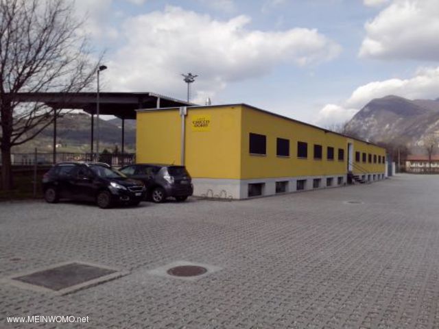 Parkplatz Campo Adorno mit Klubgebude