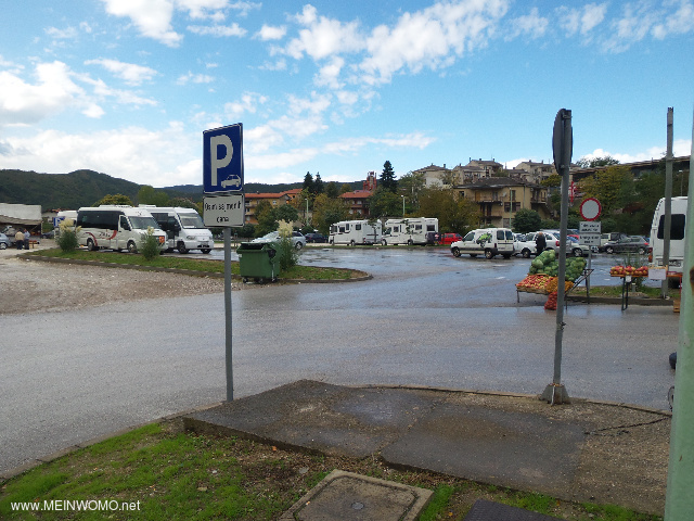 Einfahrt parkeerplaats-/Stellplatzbereich
