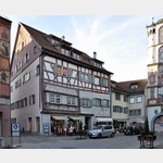 Stadtansichten in der Herrenstae der krnende Abschluss der Herrenstrae bildet das Frauentor, heute auch Ravensburger Tor genannt. Wangen im Allgu hat eine historische Altstadt mit viel Geschichte und Sehenswrdigkeiten, Herrenstrae 29, 88239 Wangen i