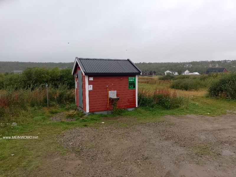 Disposal hut to the left of Rema 1000