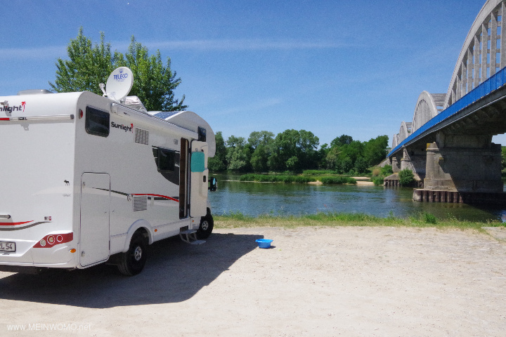 Freier Platz direkt an der suedlichen Loire