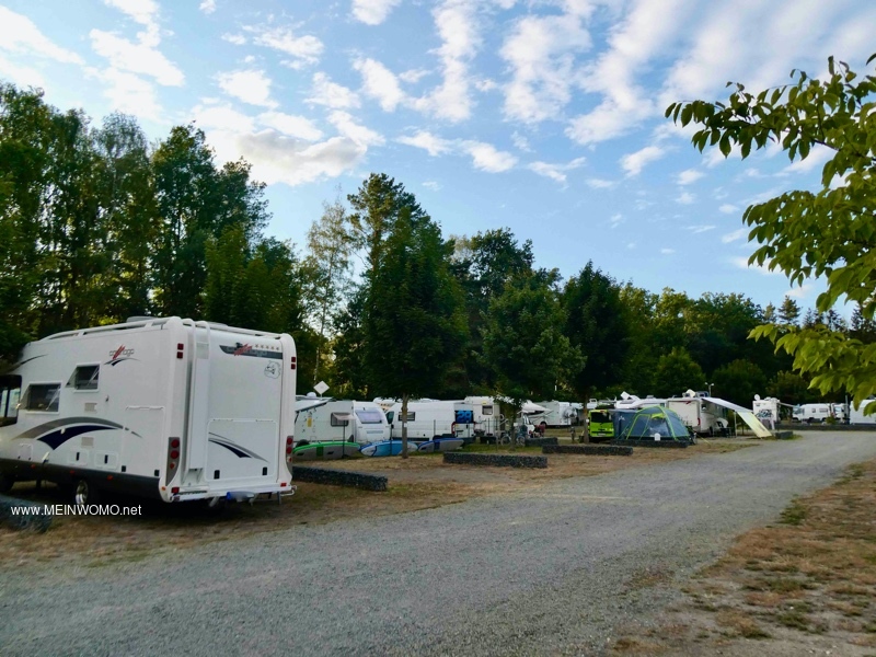   Parkeringsplats framfr campingen   