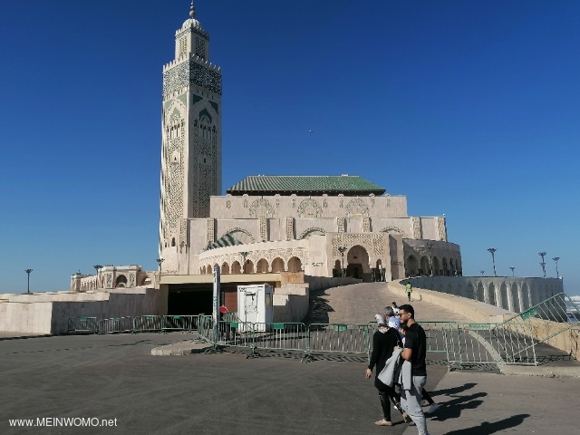 Moschea vicino al parcheggio